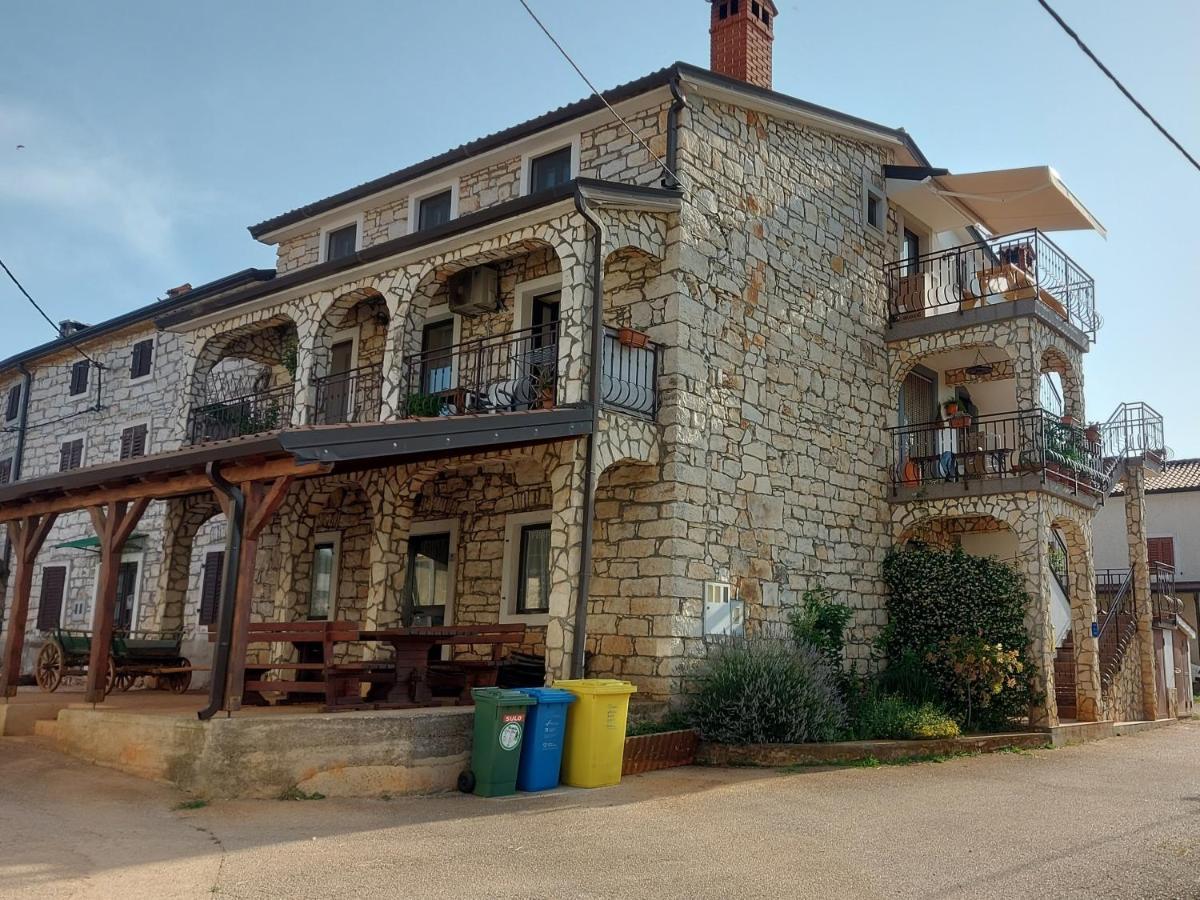 Ranch Radin Bed & Breakfast Brtonigla Exterior photo