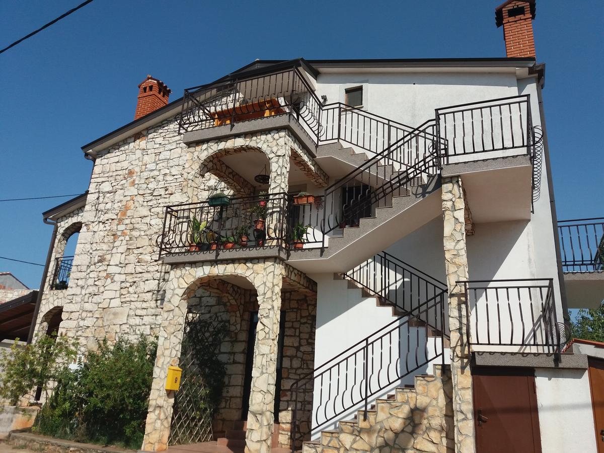 Ranch Radin Bed & Breakfast Brtonigla Exterior photo