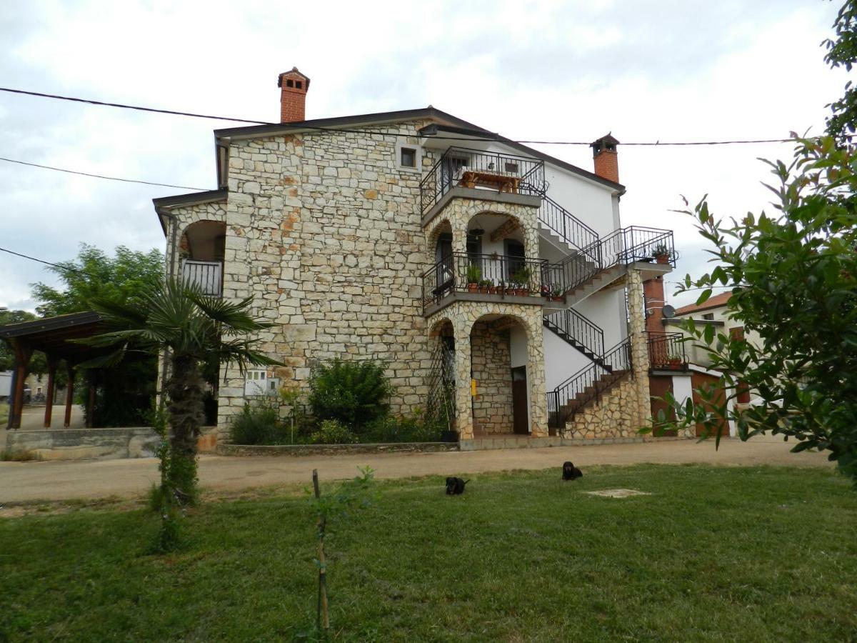 Ranch Radin Bed & Breakfast Brtonigla Exterior photo
